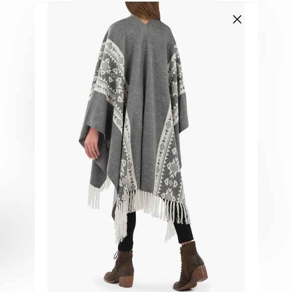 Patricia Nash Prairie Fringed Poncho NWT - Picture 2 of 4